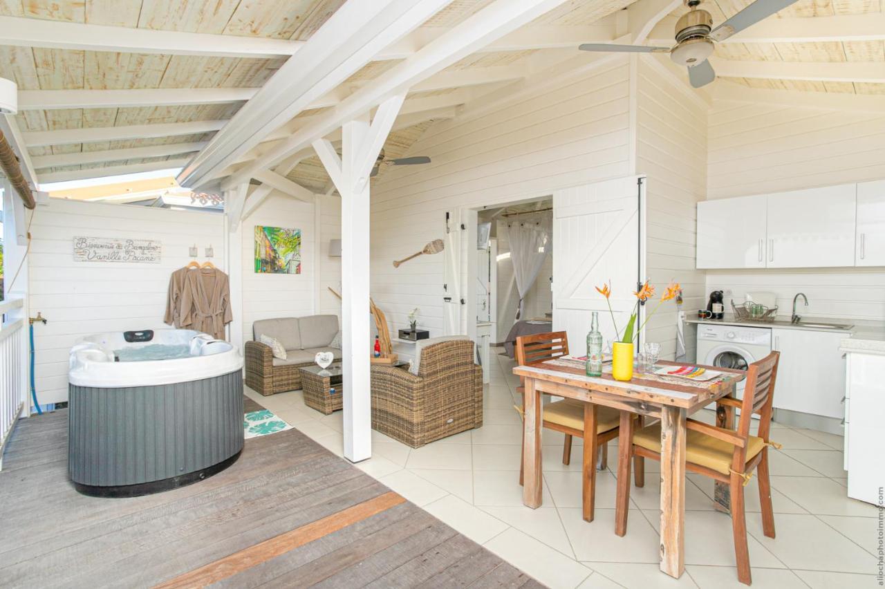 Bungalow Vanille Pacane Vue Mer avec Spa Privé Les Trois-Ilets Exterior foto