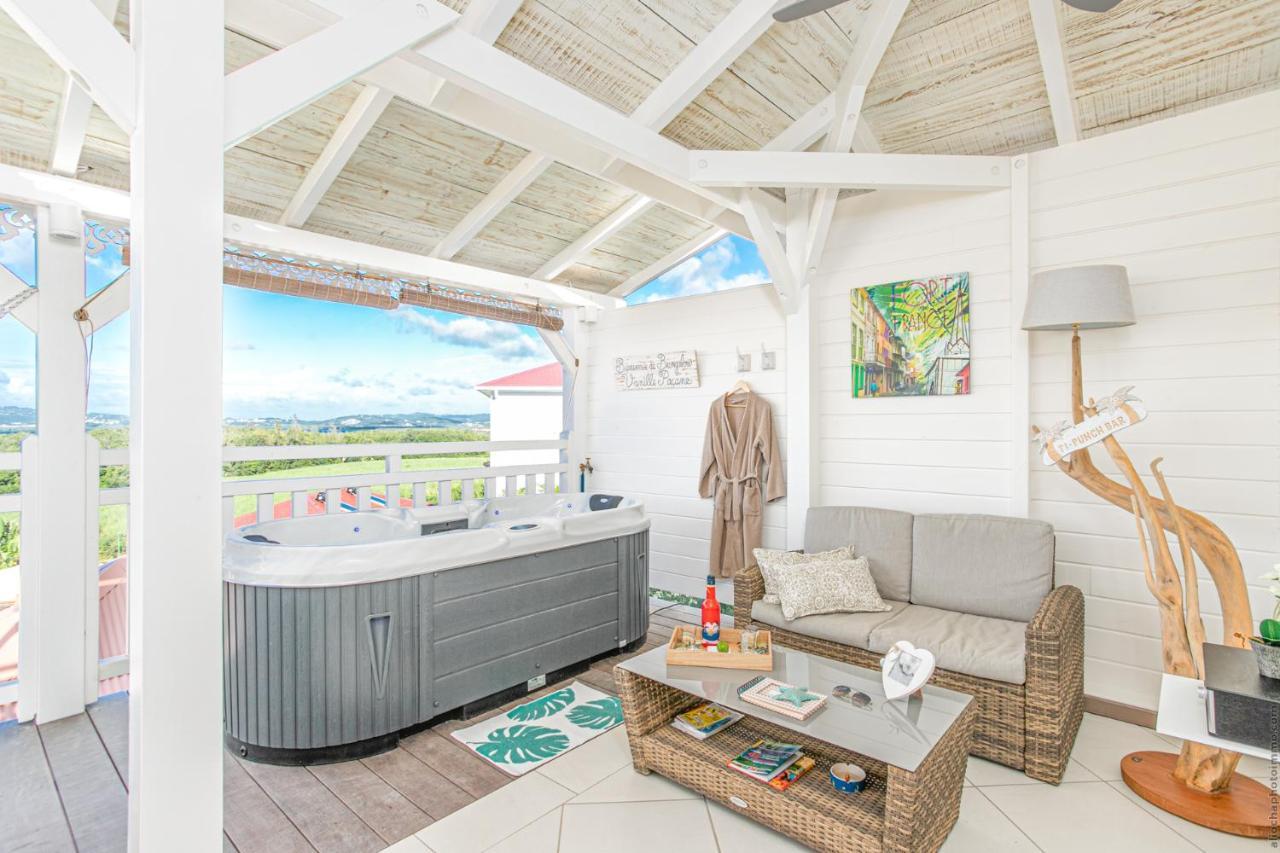 Bungalow Vanille Pacane Vue Mer avec Spa Privé Les Trois-Ilets Exterior foto