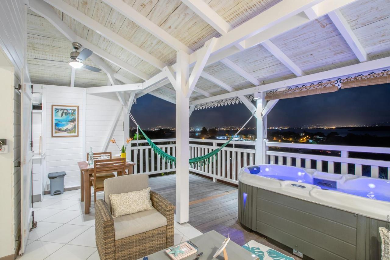 Bungalow Vanille Pacane Vue Mer avec Spa Privé Les Trois-Ilets Exterior foto