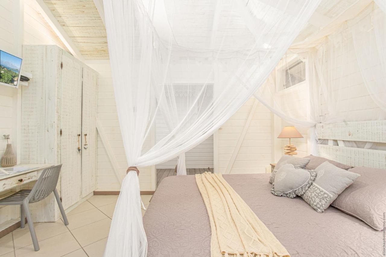 Bungalow Vanille Pacane Vue Mer avec Spa Privé Les Trois-Ilets Exterior foto