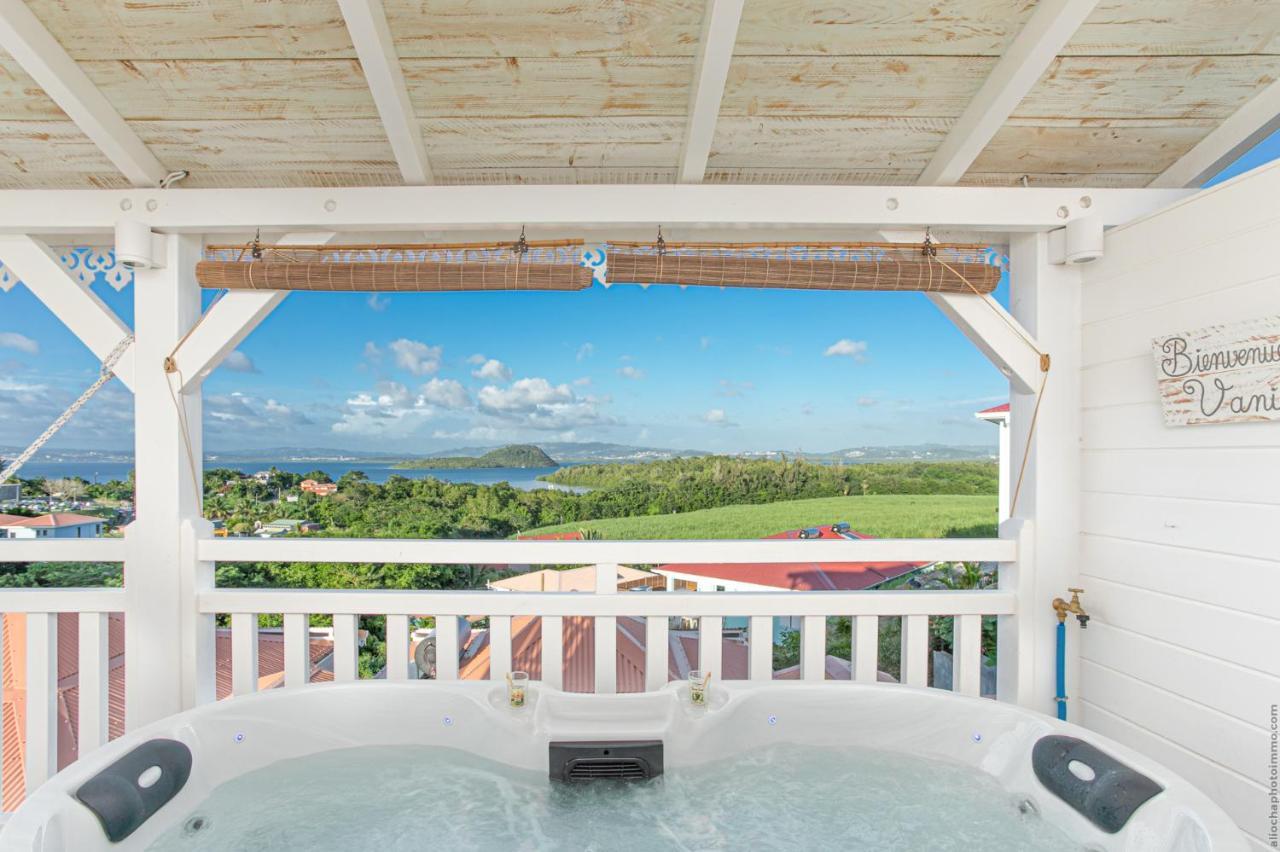 Bungalow Vanille Pacane Vue Mer avec Spa Privé Les Trois-Ilets Exterior foto