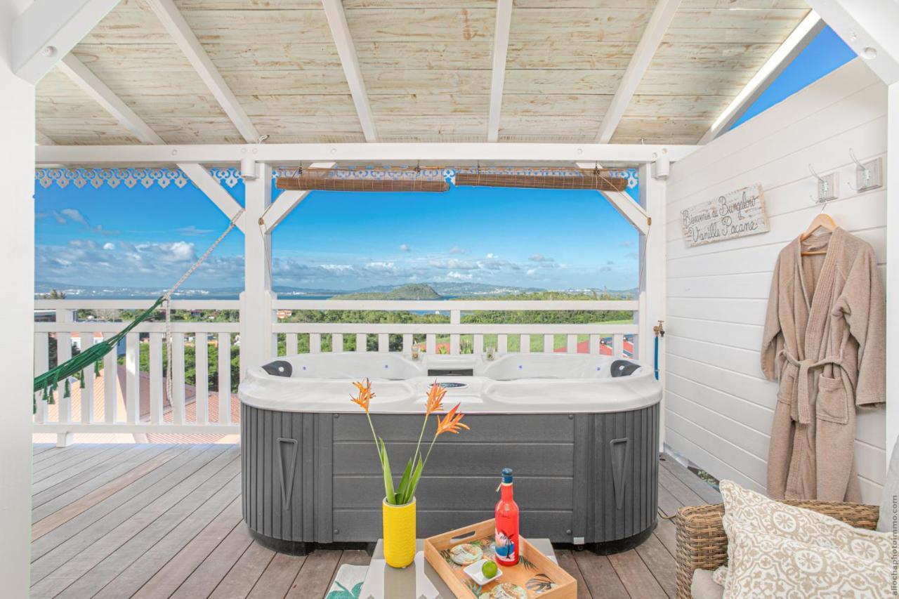 Bungalow Vanille Pacane Vue Mer avec Spa Privé Les Trois-Ilets Exterior foto